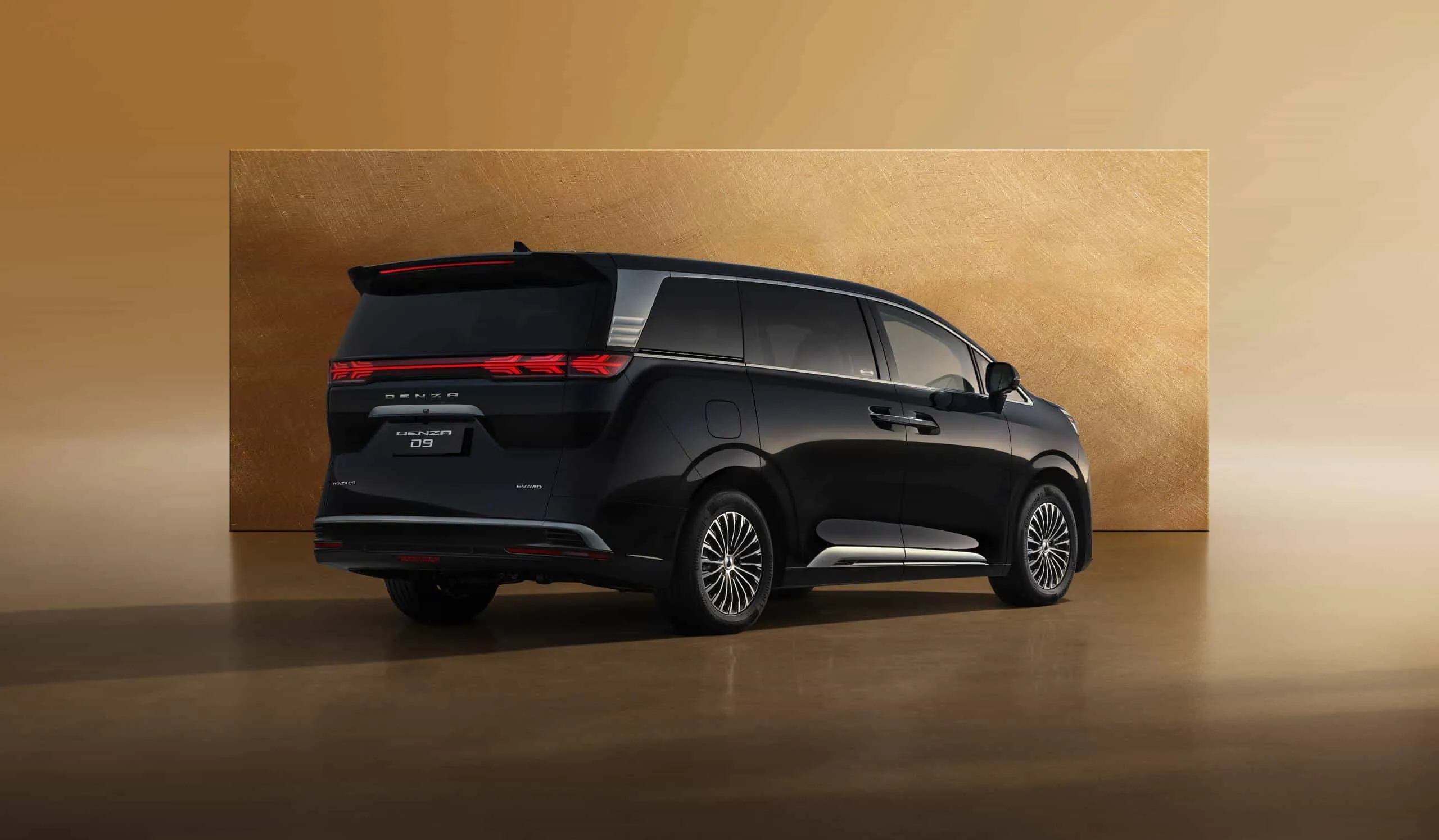 DENZA D9 — d9 exterior rear 45